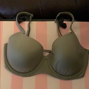 Victoria’s Secret BodybyVictoria lightlylined Demi